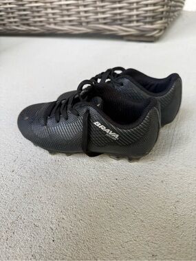 Brava Kids Black Soccer Cleats